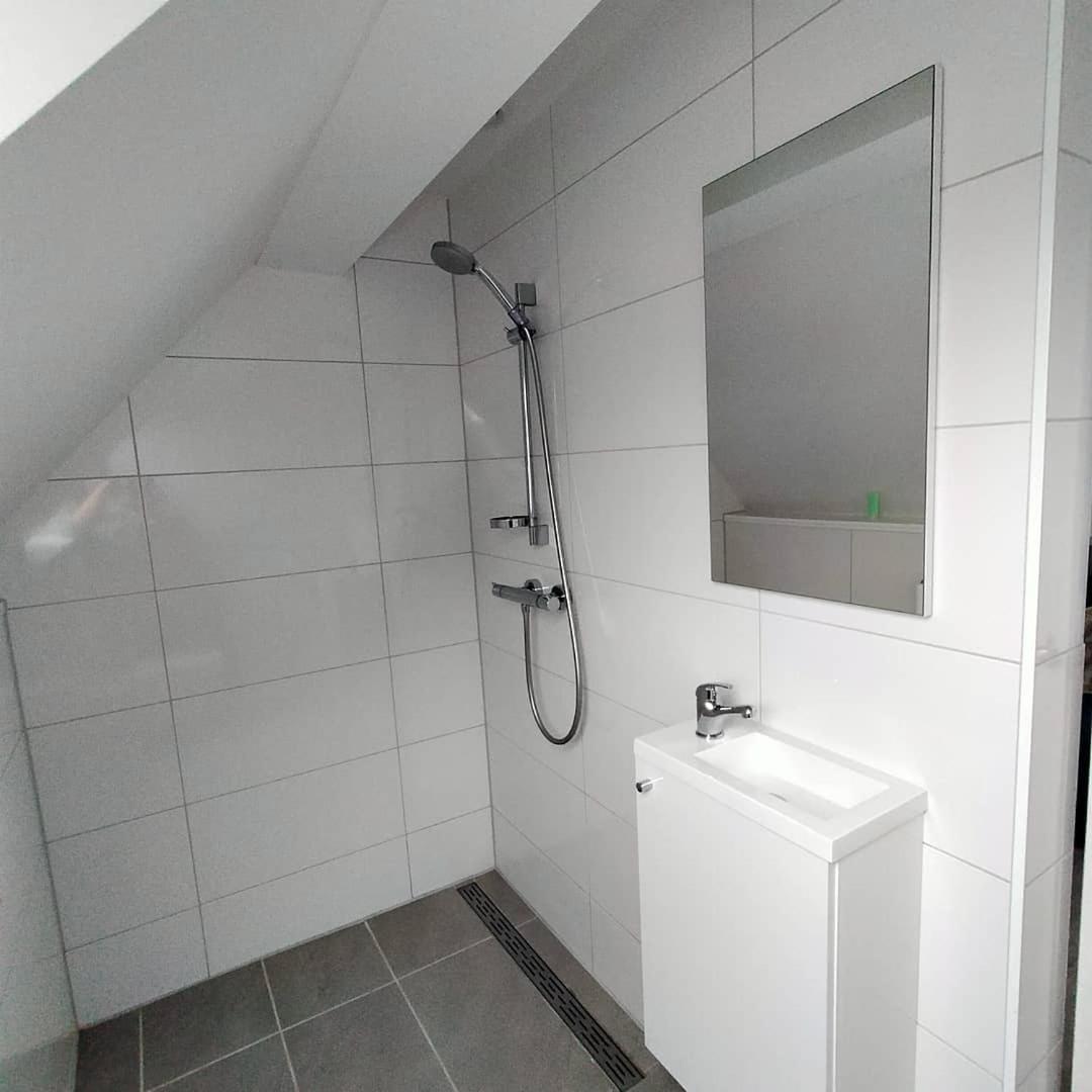 Logeren Op Dijk43 Hotel Broek op Langedijk Bilik gambar